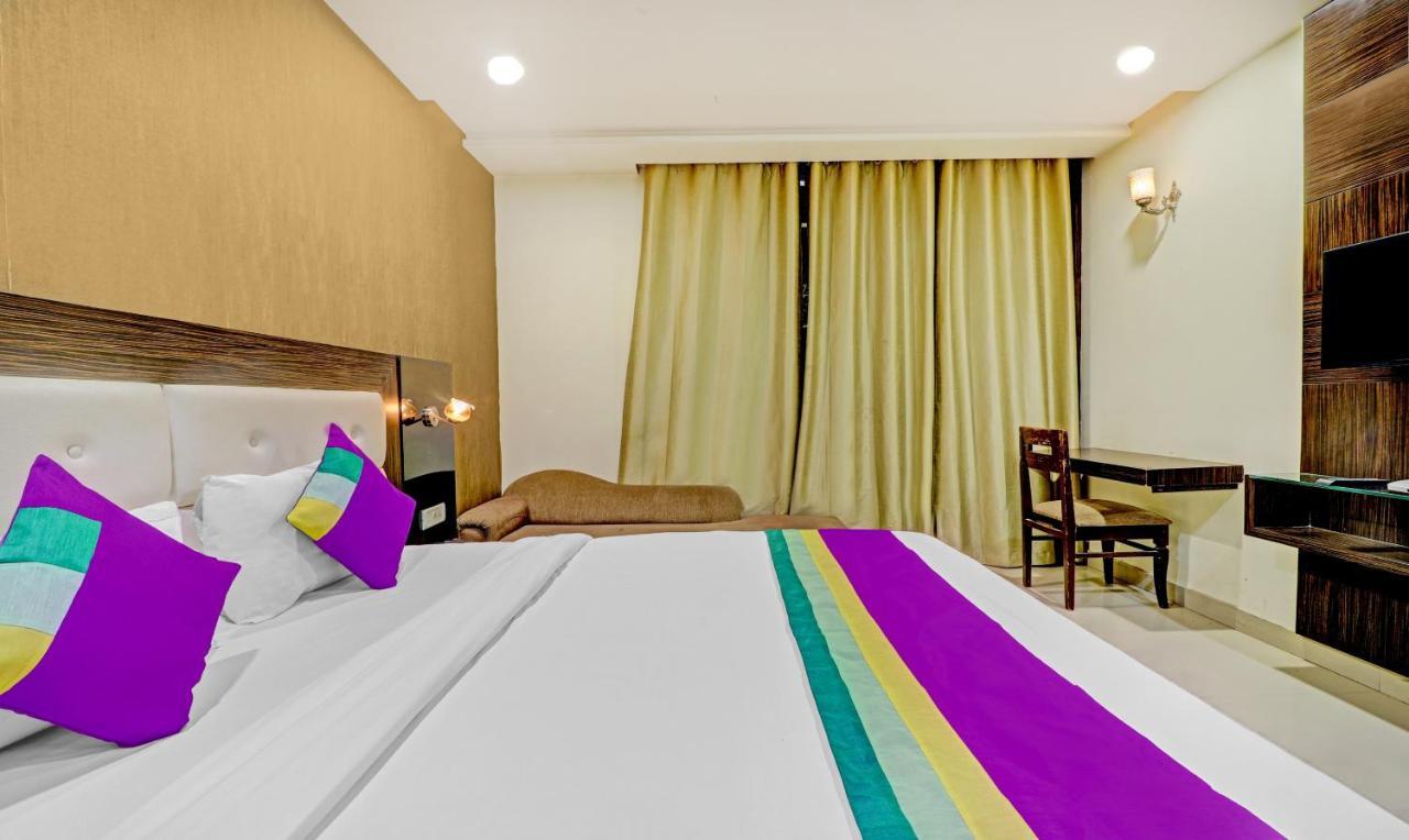 Light House Agra By Park Tree Hotel Ngoại thất bức ảnh