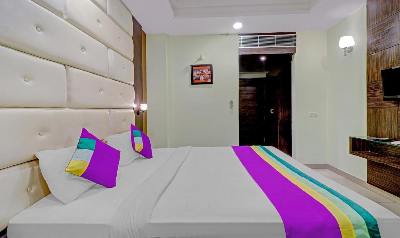 Light House Agra By Park Tree Hotel Ngoại thất bức ảnh