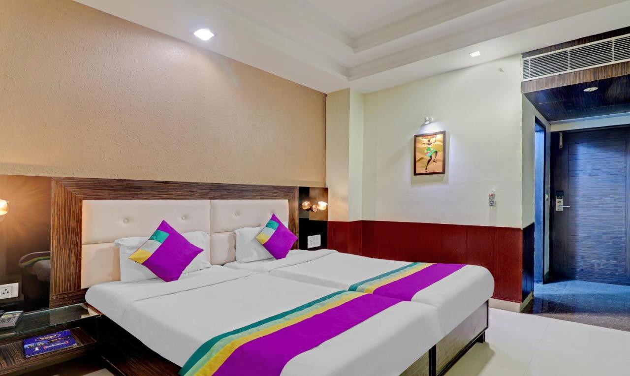 Light House Agra By Park Tree Hotel Ngoại thất bức ảnh