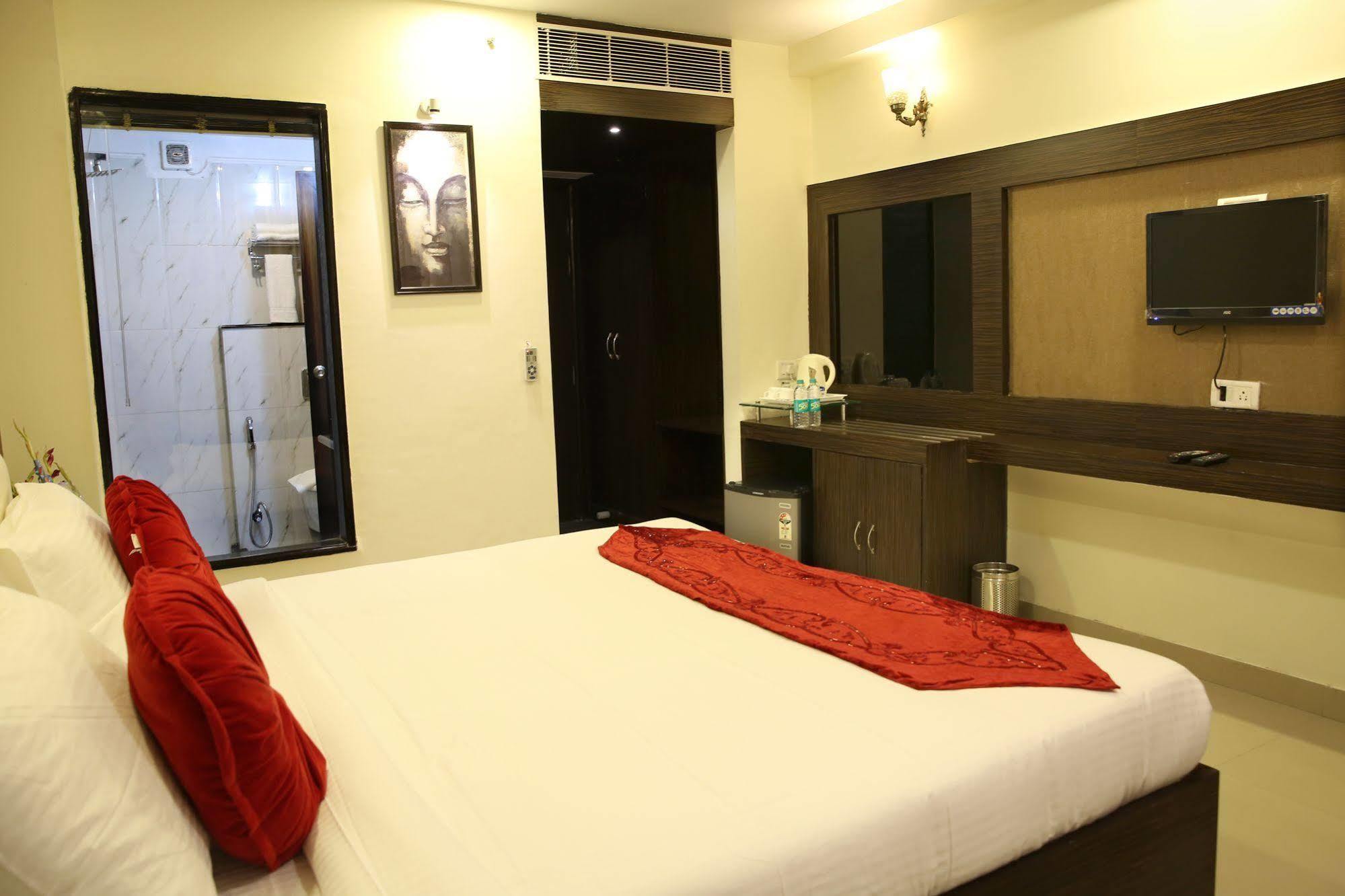 Light House Agra By Park Tree Hotel Ngoại thất bức ảnh